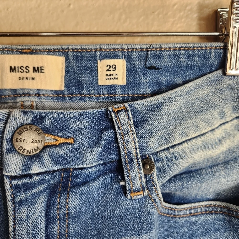 Miss Me Womens |29| Mid Rise M2207CF Crop Flare Fray Jeans
